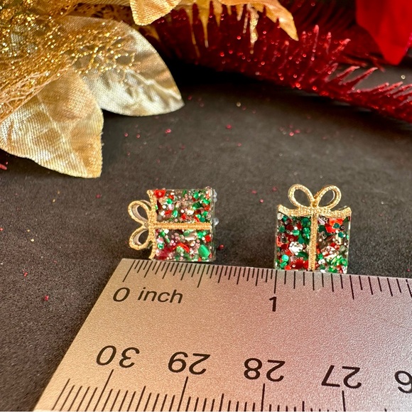 Christmas Earrings for a little Girl Stud Confetti Present earrings - Picture 4 of 8